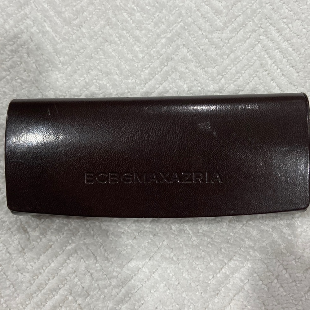 New BCBG Maxazria Brown Sunglasses Case - Hard Magnetic Designer Eyewear…​​​​